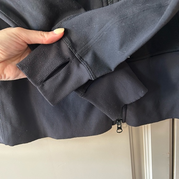 Lululemon Align Jacket - Picture 4 of 5